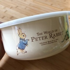 ホーロー　容器　ピーターラビット