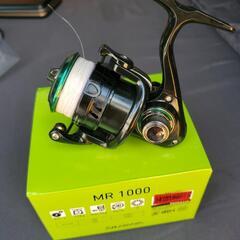 釣り　スピニングリール 1000番の画像