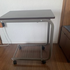 サイドテーブル　決まりました