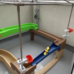 コストコ ウォーターテーブル ステップ2パンプandスプラッシュ シェーディーオアシスの画像