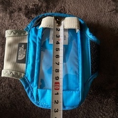 THE NORTH FACEノースフェイス アームバンドの画像