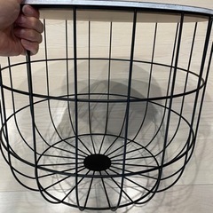 【お値下げしました！】可愛い♡ワイヤーバスケットテーブルの画像