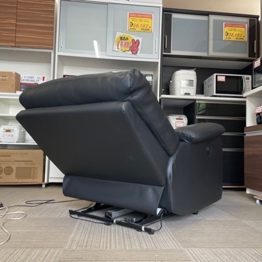 【超美品‼️】定価89,900円♪ ニトリ 92cm幅電動リクライニングソファ 1人掛け ビリーバー 本革製ブラック♪