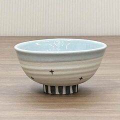★新品未使用品★　陶器　春花飯碗　ブルー　食器　茶碗　和食器　ご飯茶碗　R4-0077の画像