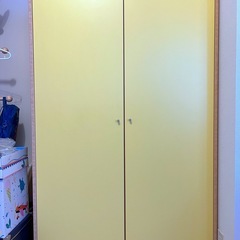 ikea 衣類収納タンス　おしゃれな黄色