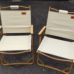 【ヒロ様専用】折り畳みチェア2脚セット（ベージュ）の画像