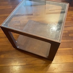 サイドテーブルの画像