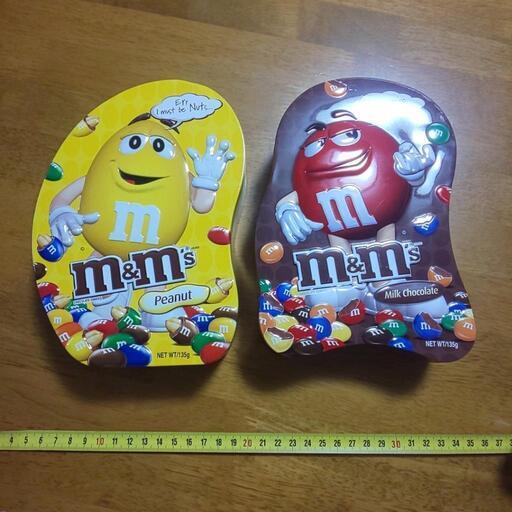 PEZ容器  m\u0026m缶