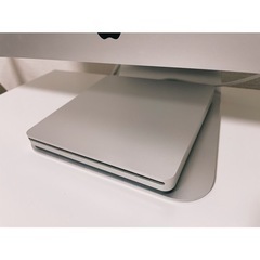 iMac 21.5ｲﾝﾁ 2015年 8GB 【中古美品・おまけ付き】の画像