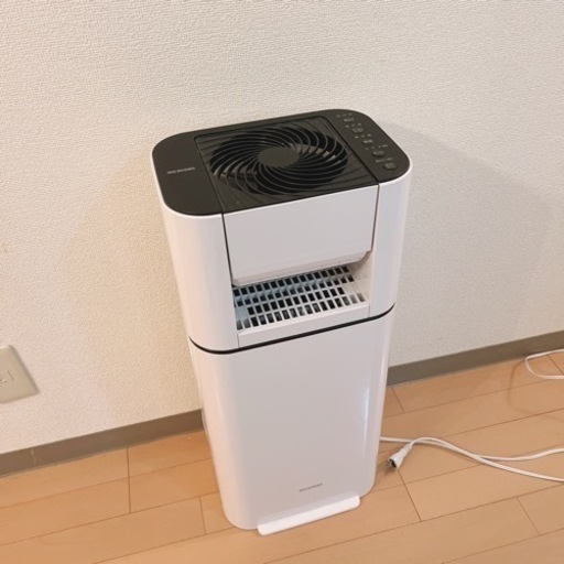 アイリスオーヤマ　除湿機 サーキュレーター 衣類乾燥