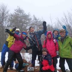登山・ハイキングしませんか！丸亀しわく山の会です。現在、メンバーを募集しています。募集しているのは年齢、性別、登山経験の有無を問わず山に登りたい方どなたでも大丈夫です。登山に興味がある方は、ぜひご応募ください。 - メンバー募集