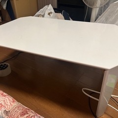 テーブル　750mmx500mm 高さ315mm