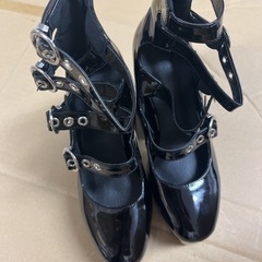 新品厚底ブーツサンダル レディース ヌーディな魅力のストラップデザインの画像