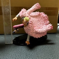 ONE PIEC ワンピース　フィギュア　ドフラミンゴ