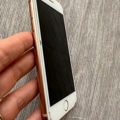 iPhone8 ゴールド256GBの画像