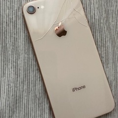 iPhone8 ゴールド256GBの画像