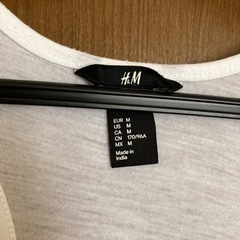 H&M 長めのトップスの画像