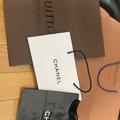 ハイブランド　ショッパーの画像