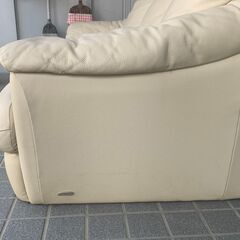 イタリアソファブランド Italsofa(イタルソファ) 総革張り3人掛けソファの画像