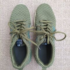 Ｋeep runningのスニーカーの画像