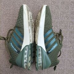 Ｋeep runningのスニーカーの画像