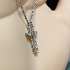 ティファニー TIFFANY&Co. ネックレス クロスペンダント Pt950×ダイヤモンド 11Pダイヤ アクセサリー の画像
