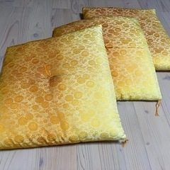 座布団　3枚の画像