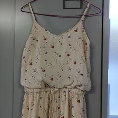 つなぎ　花柄ワンピース