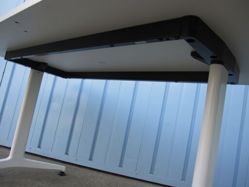 会議テーブル　1500ｘ750　ホワイト　コクヨ製　MTT-JTR157MAＷ