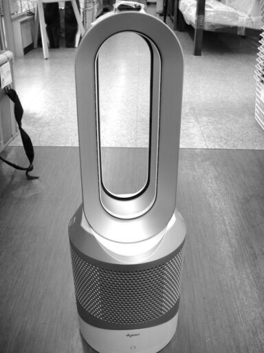dyson ダイソン 空気清浄機能付き ファンヒーター Hot＆Cool HP01 2016年製　１４３