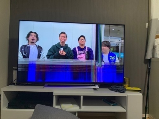 液晶テレビ　55型　液晶割れ　REGZA TOSHIBA