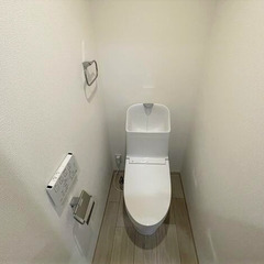 ♪世田谷区三軒茶屋...駅近です。室内＆共用部..新規フルリフォーム～フリーレント１ヶ月..礼金０円..仲介手数料無料でお届けします。 − 東京都