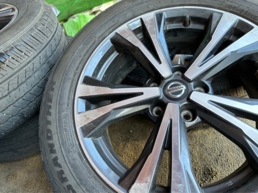 エクストレイル純正ホイール　18インチ