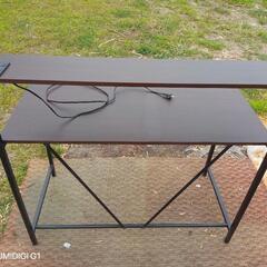 パソコンデスクの画像