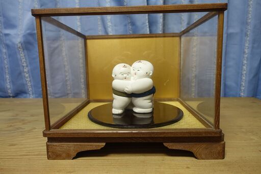 御所人形　相撲　ケース付き　高さ３３㎝