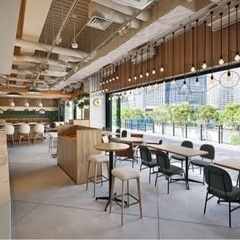 平日の夜、カフェでゆっくりしませんか？