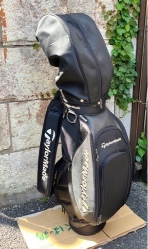 美品テーラーメイドフード付きゴルフバッグ①キャディーバッグを譲ります