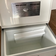 Dometic 3WAY RC1602EGC   ドメティック 車載　冷蔵庫の画像