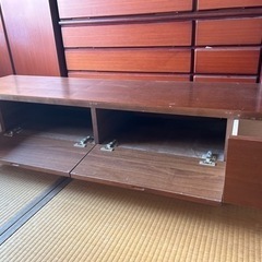 TV台の画像