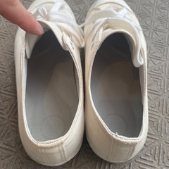 無印良品のスニーカー 25cmの画像