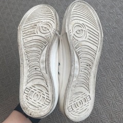 無印良品のスニーカー 25cmの画像