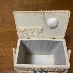 37• ミシン、ミシンケースの画像