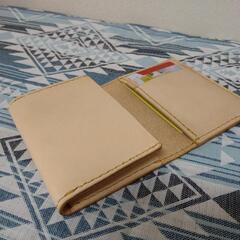 名刺入れ　ハンドメイド　ヌメ革　カードケース　手縫い　シニュー糸の画像