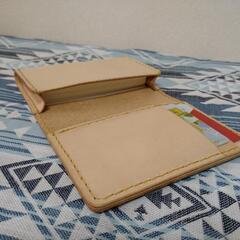 名刺入れ　ハンドメイド　ヌメ革　カードケース　手縫い　シニュー糸の画像