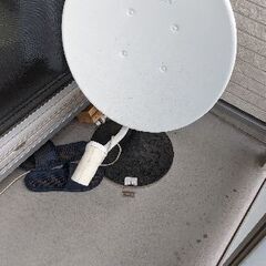 BSアンテナと自立スタンド