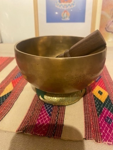 【最高級7メタル　極上美音プロ使用】金 シンギングボウル 14.5cm 680g