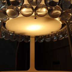 イタリアの照明ブランド FOSCARINI(フォスカリーニ)のCaboche(カボシェ)テーブルランプです。モダンでシンプルなデザインながら、シャンデリアのような煌びやかなテーブルスタンド。DE218の画像