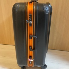 キャリーケースの画像