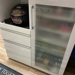 (5月末まで)食器棚