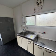 初期費用０円!!２０５号室！無料インターネット！広々３０平米！風呂トイレ別!!2人入居可！ペット可！高齢者・生活保護・外国人可！宅配ボックスあり！100m以内に近隣駐車場あります!!!! - 賃貸（マンション/一戸建て）